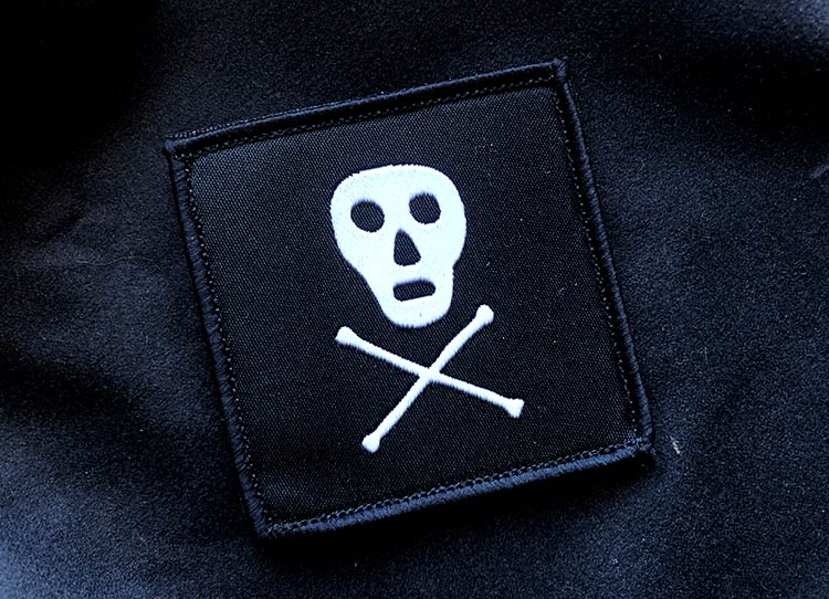 No.1148 ☆横振り刺繍パッチ☆ JOLLY ROGERS A16XhFatFiL._UF1000,1000_QL80_.jpg